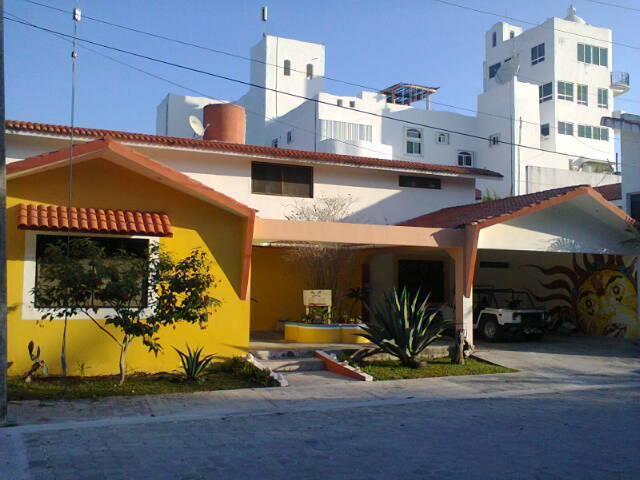 Beachouse Dive Hostal