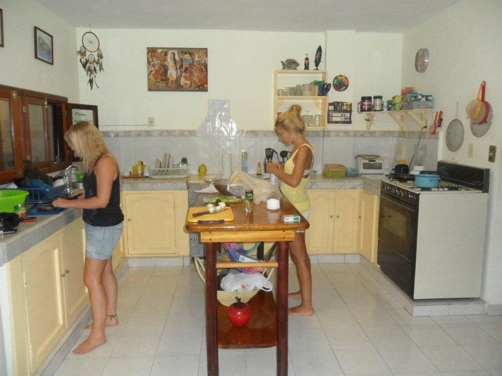 Beachouse Dive Hostal